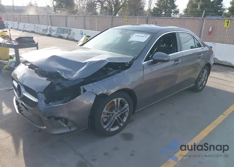 2020 Mercedes-Benz A 220 4Matic z USA, uszkodzony, nr VIN W1K3G4FB3LJ237577